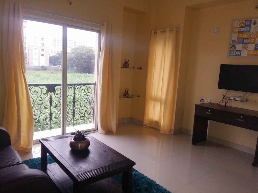 14 Square Magarpatta - Bhosale Nagar